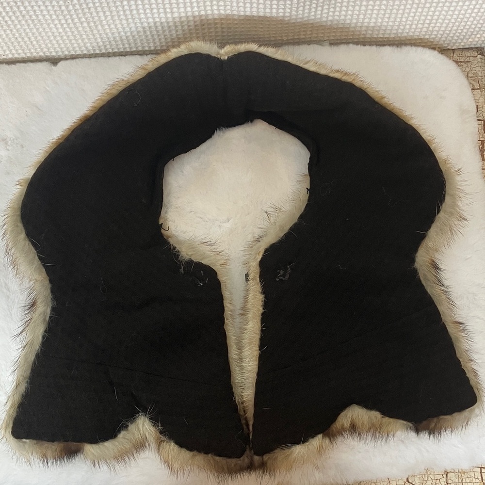 Fur Collar With Toggle Closure - image 6